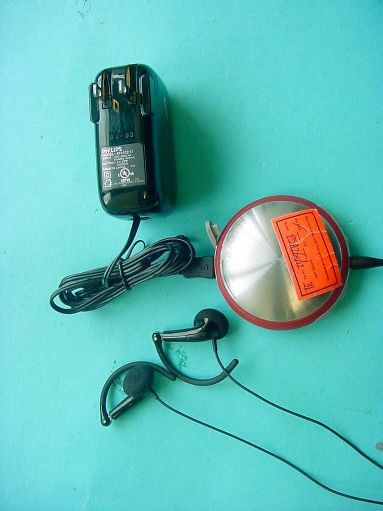 MP3 Player with Bluetooth Transceiver - FCC ID BOUPSA260 - Philips Consumer Lifestyle (2)