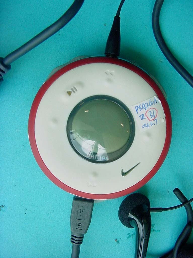 MP3 Player with Bluetooth Transceiver - FCC ID BOUPSA260 - Philips Consumer Lifestyle