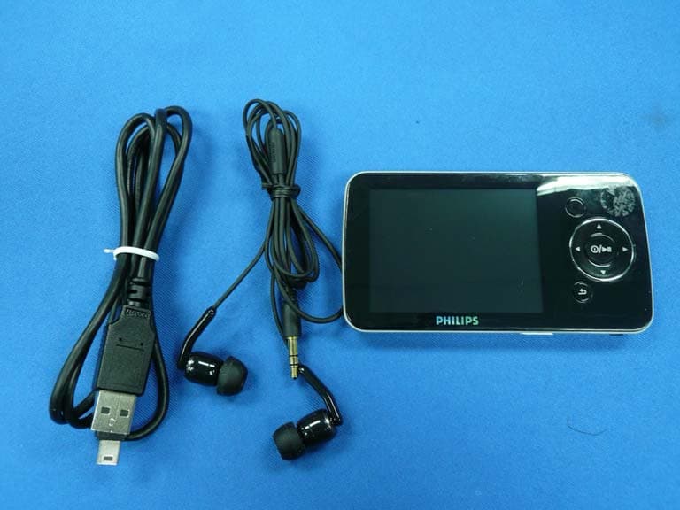 Digital Audio/Video Player w/Bluetooth TX - FCC ID BOUSA5285BT - Philips Consumer Lifestyle (3)