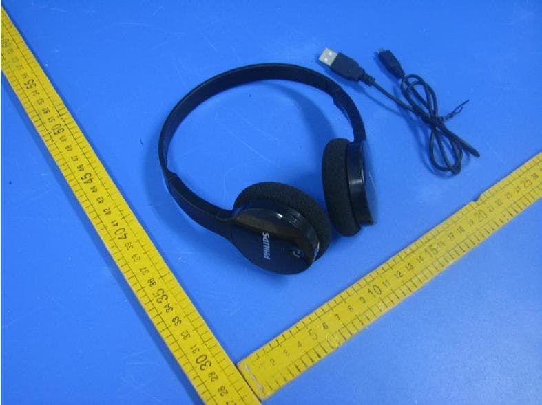 Bluetooth Stereo Headset. - FCC ID BOUSHB4000 - Philips Consumer Lifestyle