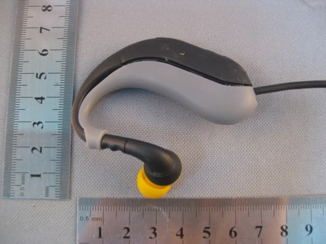Bluetooth Stereo Headset - FCC ID BOUSHB6000 - Philips Consumer Lifestyle (2)