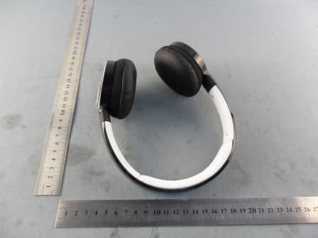 Bluetooth stereo headset - FCC ID BOUSHB9100 - Philips Consumer Lifestyle (2)