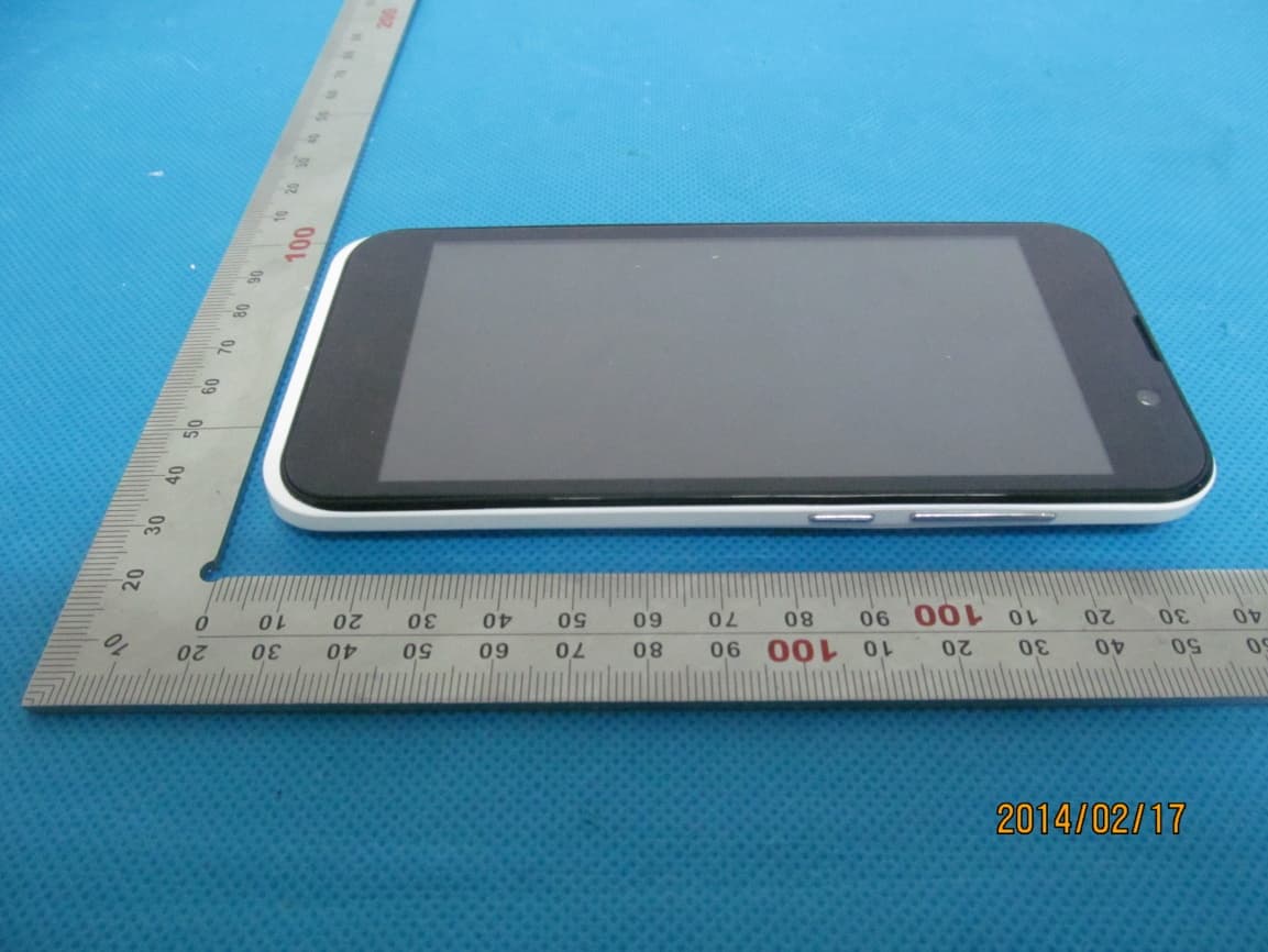 Smart Mobile Phone - FCC ID BRCMB700 - Kintech Co. Ltd (4)