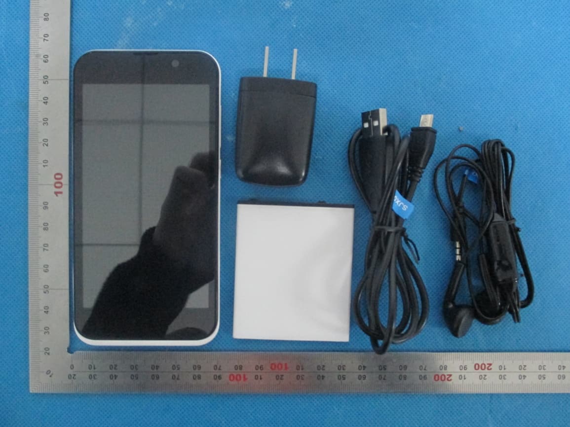 Smart Mobile Phone - FCC ID BRCMB700 - Kintech Co. Ltd (2)