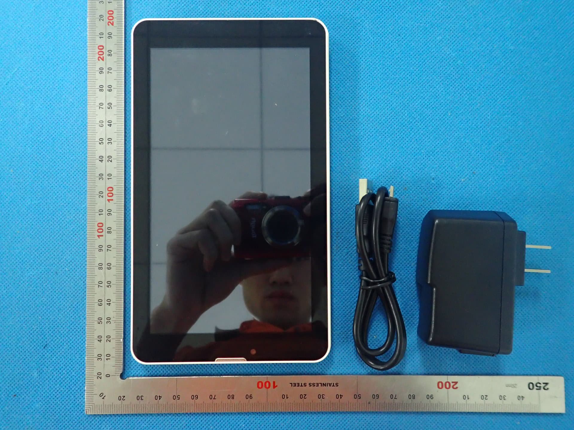 Tablet PC - FCC ID BRCPC7095ME - Kintech Co. Ltd (2)