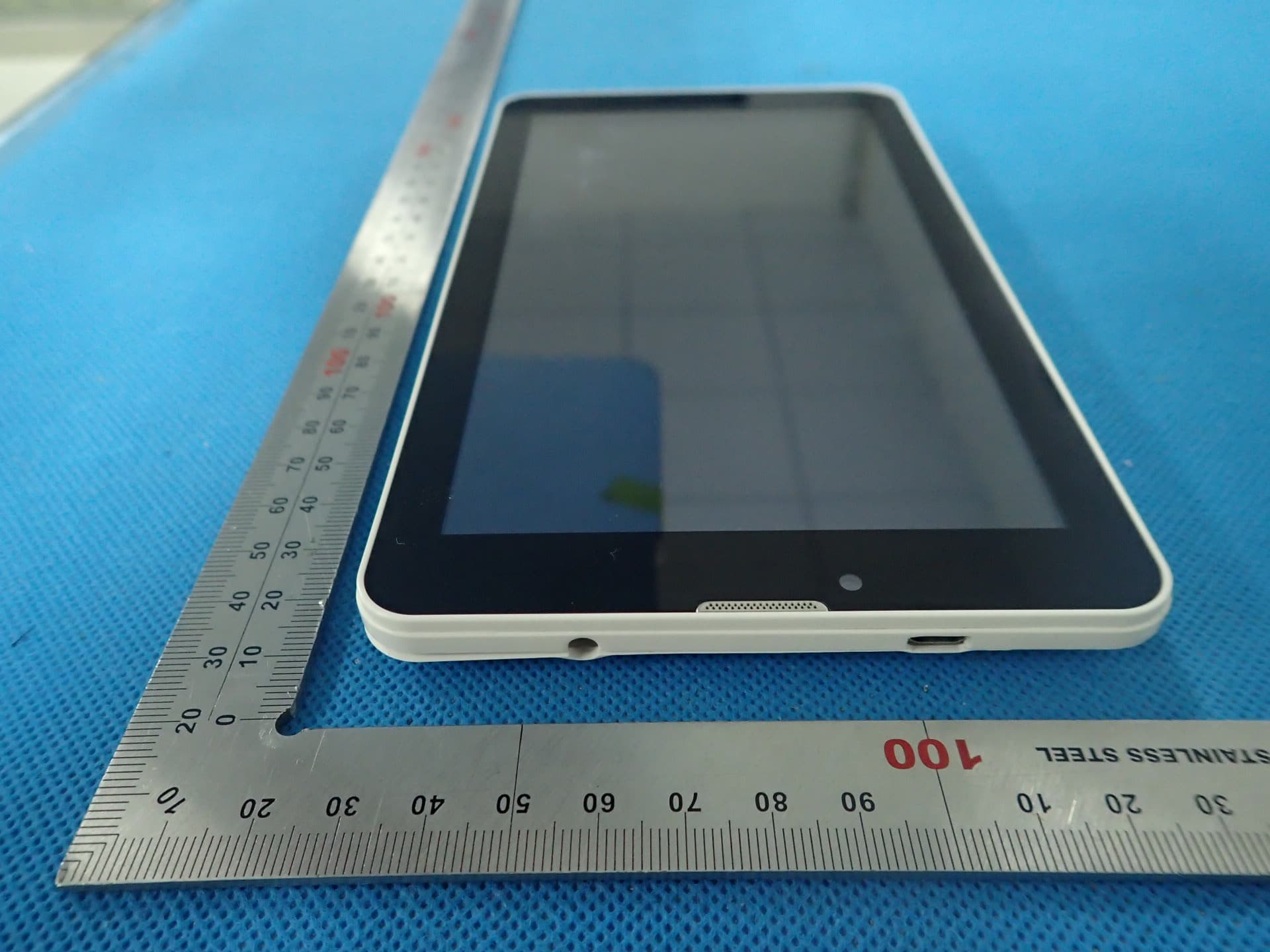Tablet PC - FCC ID BRCPC7095ME - Kintech Co. Ltd (4)