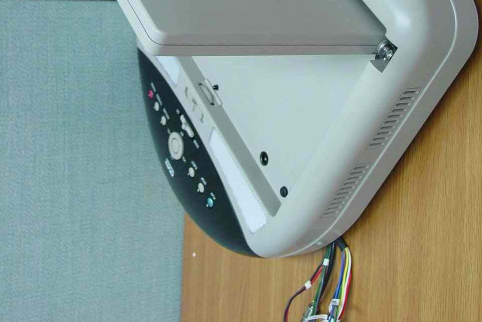 12.1" LCD TV - FCC ID BRFLTD121AB - KTV Global Corporation (3)