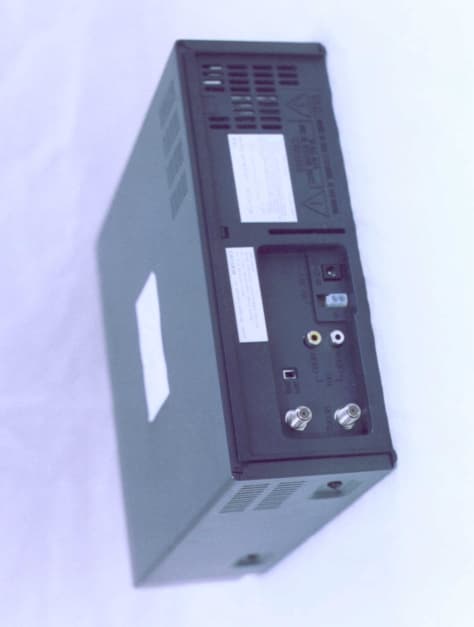 VIDEO CASSETTE PLAYER - FCC ID BRFVPDD301 - KTV Global Corporation (2)