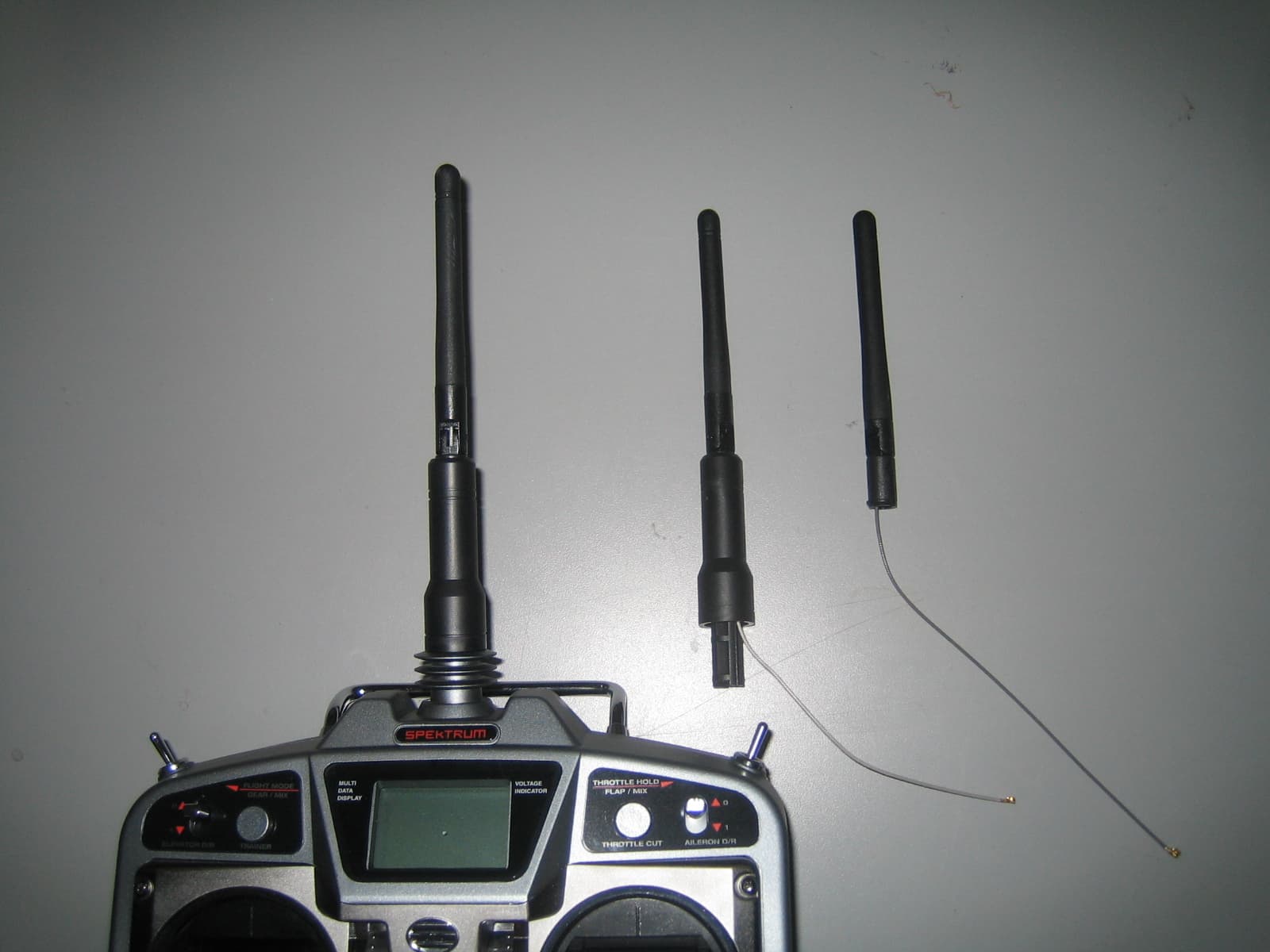 2.4 GHz Transceiver - FCC ID BRWDAMTX10 - Horizon Hobby, LLC