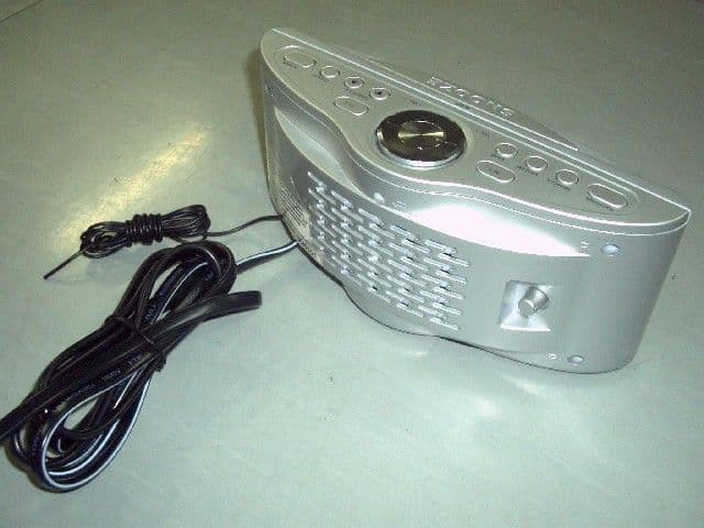 DIGITAL TUNE AM/FM STEREO RADIO - FCC ID BSYCR6806DT - GMT Industrial Ltd