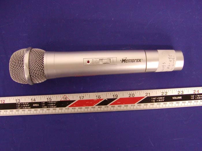 Cordless Microphone System - FCC ID BSYKS395 - GMT Industrial Ltd