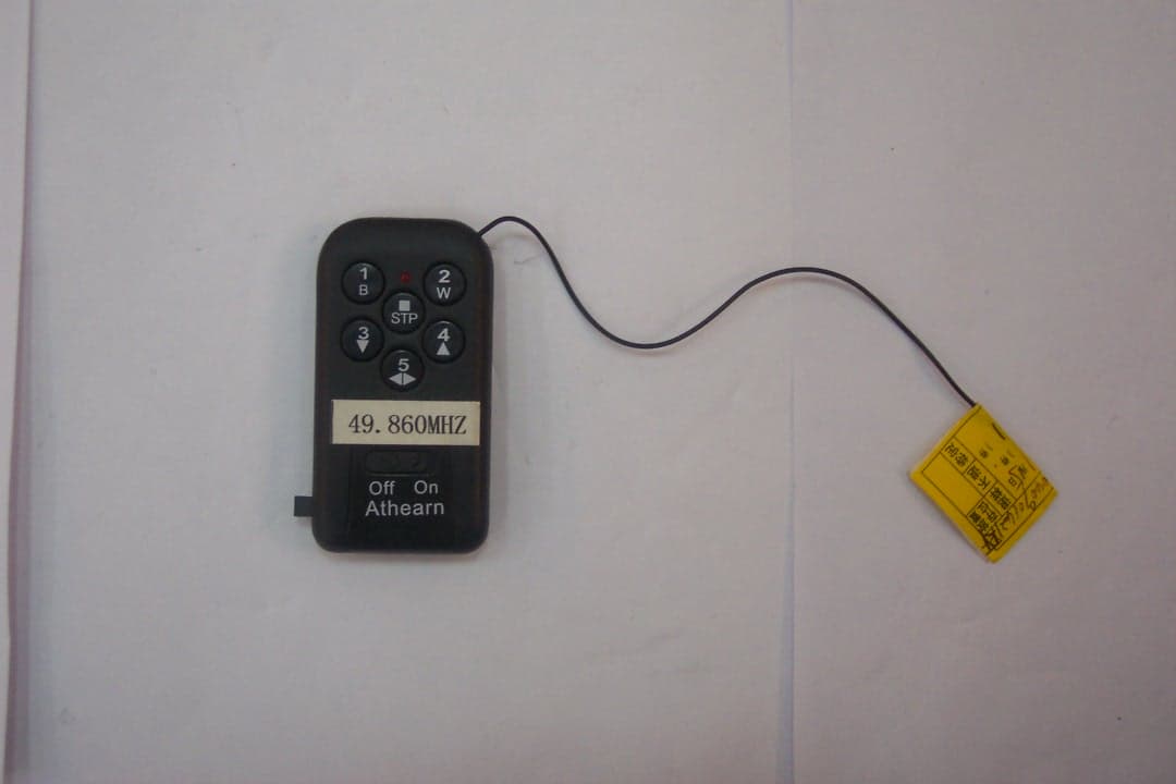 Remote Control Toy Transmitter - FCC ID BTQATH49M - Model Rectifier Corporation (2)