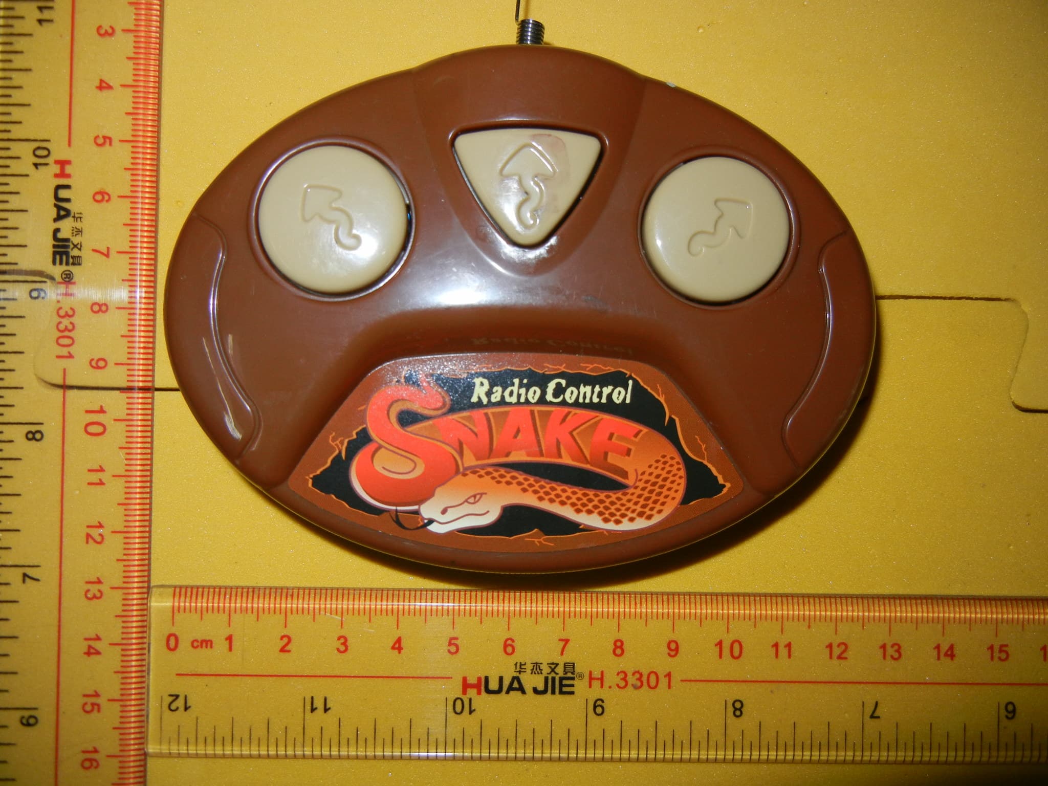 26.96-27.28 MHz Wireless Remote Control Toy - TX - FCC ID BY32007-27TT - Scientific Toys Ltd (2)
