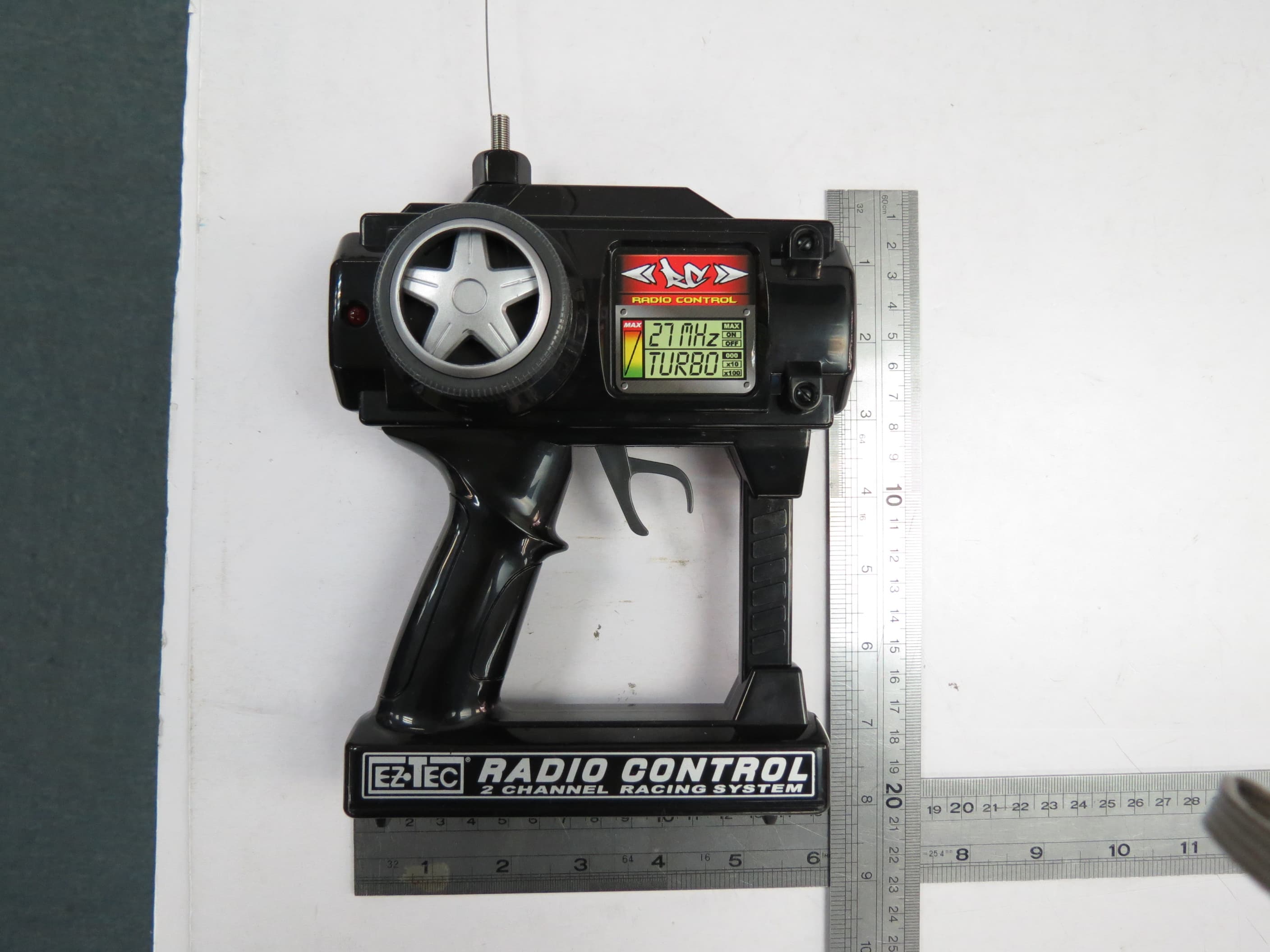 26.96-27.28 MHz WIRELESS REMOTE CONTROL TOY-TX - FCC ID BY32782-27TP - Scientific Toys Ltd