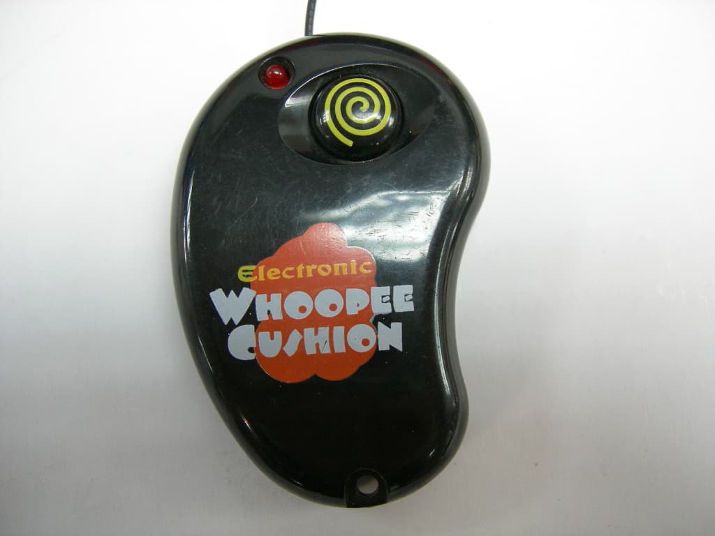 26.96-27.28 MHz WIRELESS R/C TOY-TX - FCC ID BY33402-27TT - Scientific Toys Ltd (2)