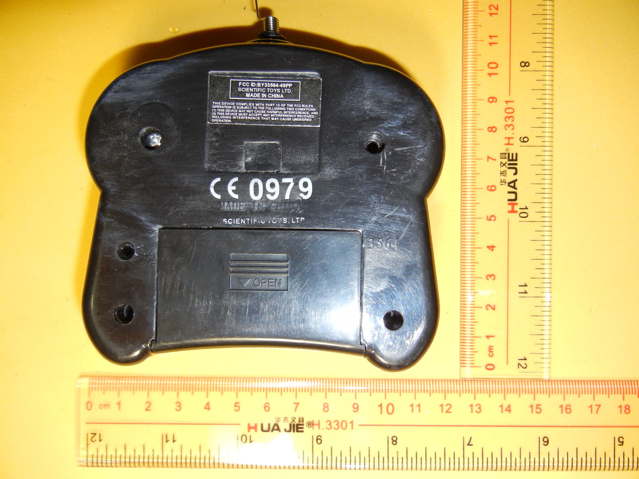 49.82-49.90 MHz WIRELESS REMOTE CONTROL TOY-TX - FCC ID BY33564-49PP - Scientific Toys Ltd (5)