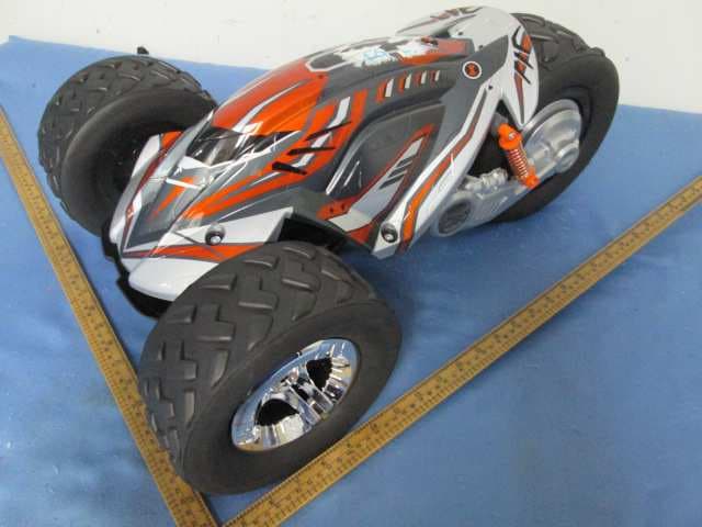 R/C VEHICLE - FCC ID BY35102-24GR - Scientific Toys Ltd