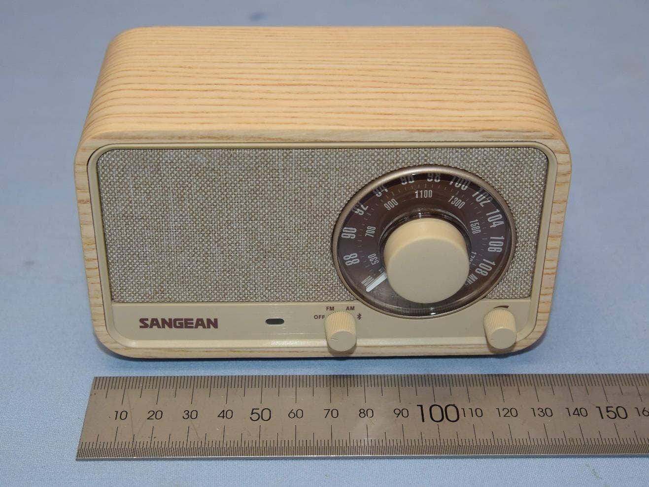 AM/FM/BLUETOOTH WOODEN CABINET RADIO - FCC ID BYG-WR8 - Sangean Electronics Inc