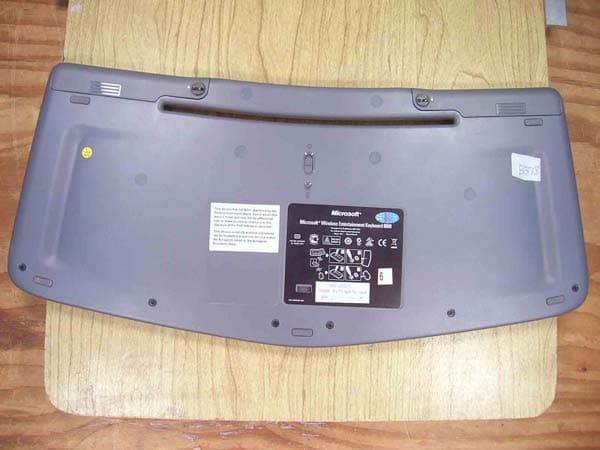 Microsoft Wireless Entertainment Keyboard 8000 - FCC ID C3K1071 - Microsoft Corporation (3)