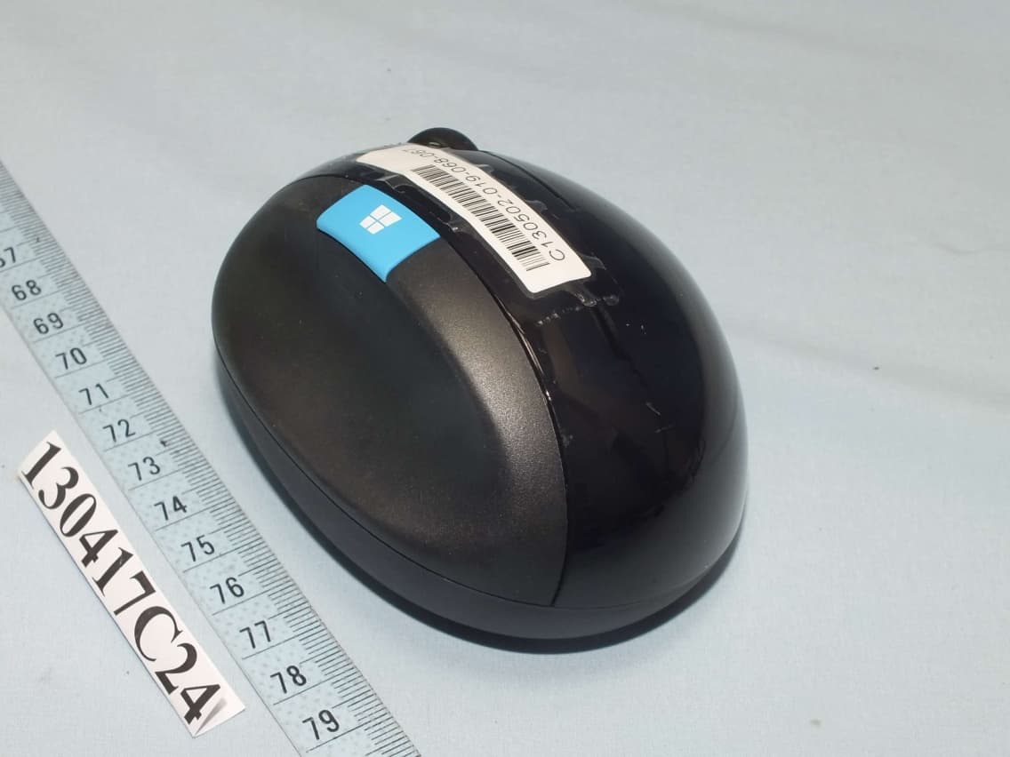 Wireless Mouse - FCC ID C3K1560 - Microsoft Corporation (2)