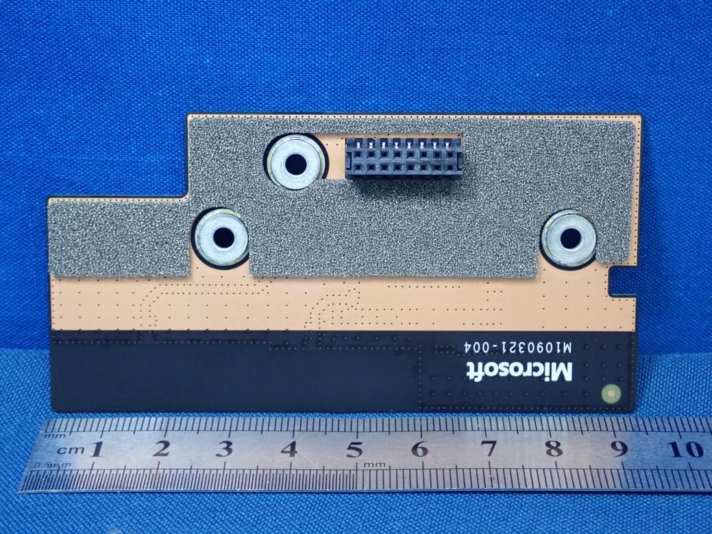 Dual-band wireless accessory radio - FCC ID C3K1885 - Microsoft Corporation