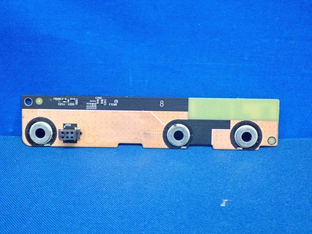 Dual-band wireless accessory radio - FCC ID C3K1889 - Microsoft Corporation (2)