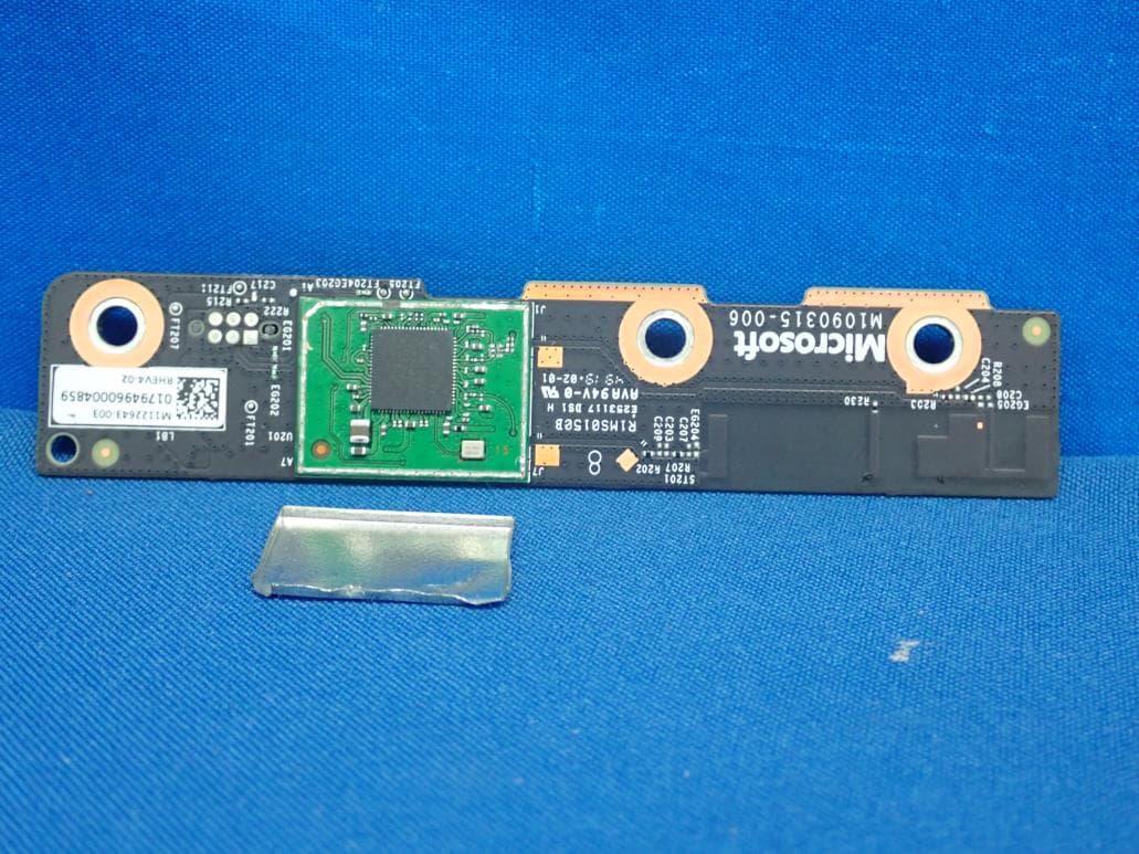 Dual-band wireless accessory radio - FCC ID C3K1889 - Microsoft Corporation (3)