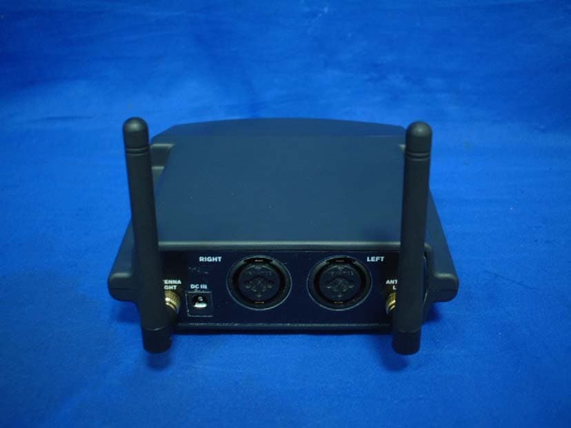 Wireless Transmitter - FCC ID C5CWM70 - Phonic Corporation (2)