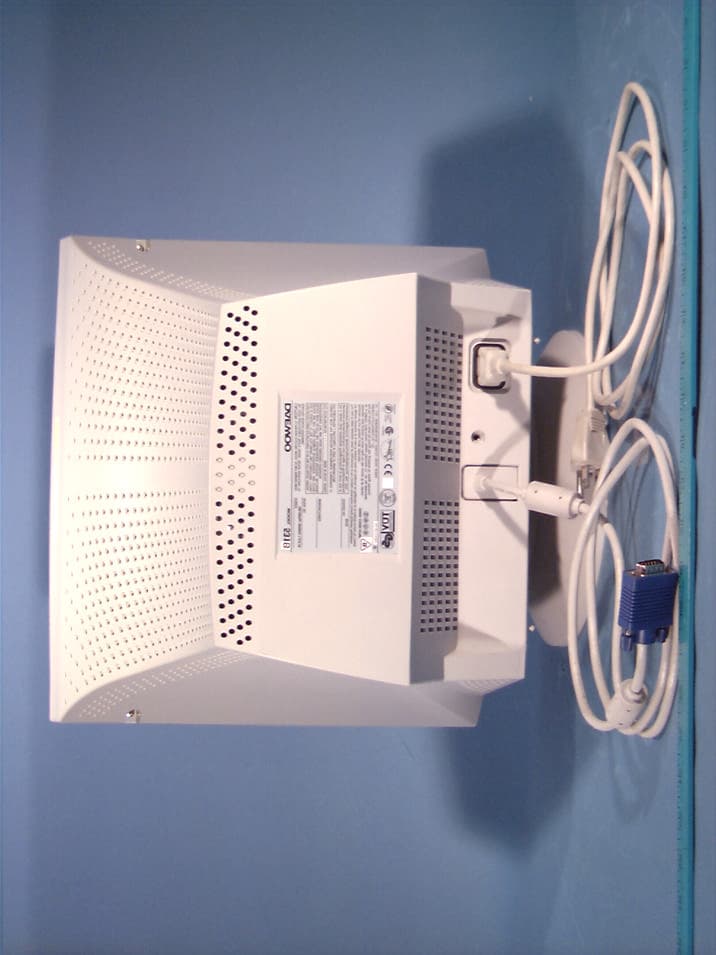 15" Color CRT Monitor - FCC ID C5F7NFCMC531B - WINIA Electronics Co., Ltd. (1)