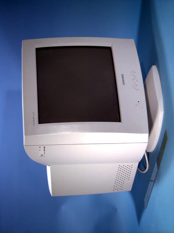 17-inch Color Monitor - FCC ID C5F7NFCMC717B - WINIA Electronics Co., Ltd. (3)