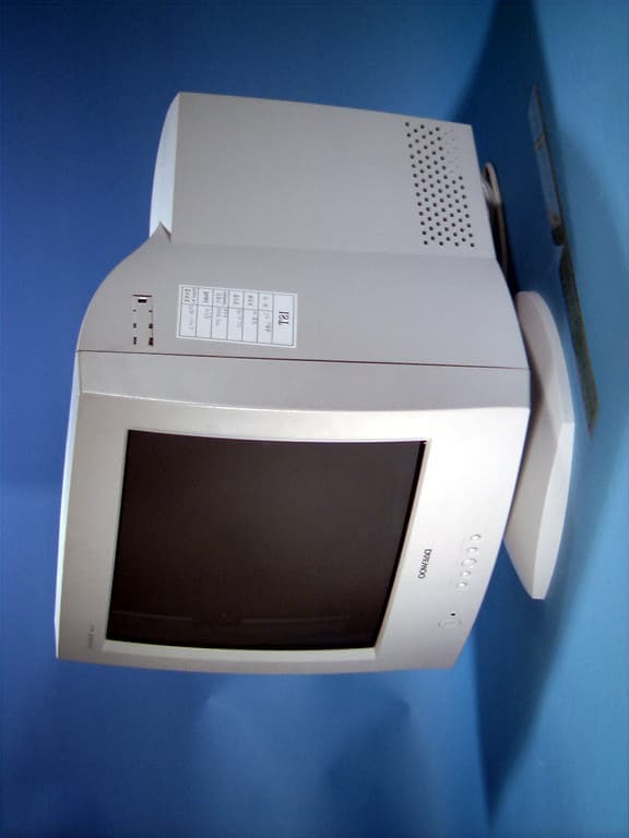 17-inch Color Monitor - FCC ID C5F7NFCMC717B - WINIA Electronics Co., Ltd. (2)