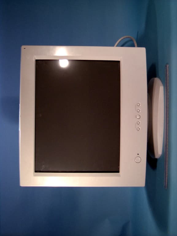19-inch Color Monitor - FCC ID C5F7NFCMC902D - WINIA Electronics Co., Ltd. (4)