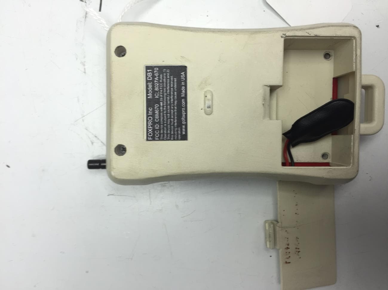 Deadbone Transmitter - FCC ID C6M670 - Foxpro Inc (2)