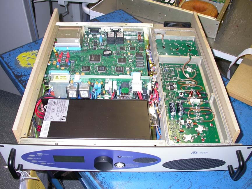 VHF ground to air transceiver - FCC ID C8LB6550-S2 - Park Air Systems Limited (3)
