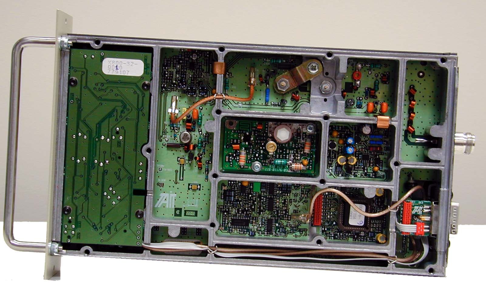 One way paging transmitters T836-26-1010 & T836-26 - FCC ID CASTEL0047 - Tait International Limited (2)