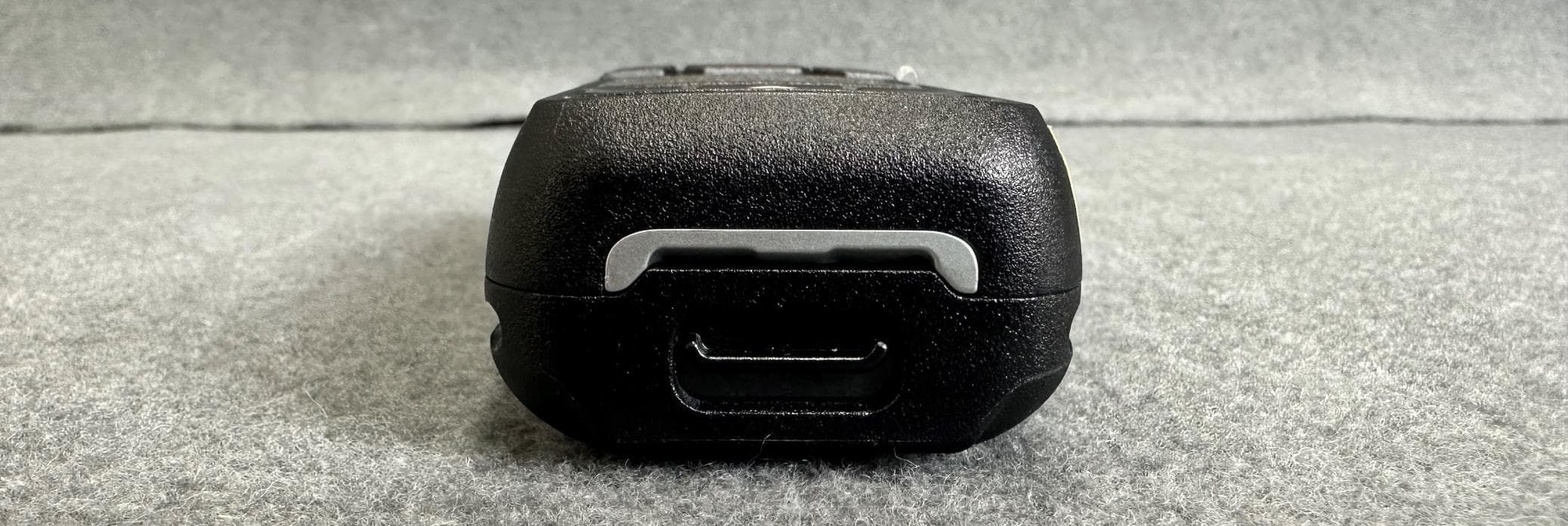 Portable Transceiver - FCC ID CASTPJHGA - Tait International Limited (3)
