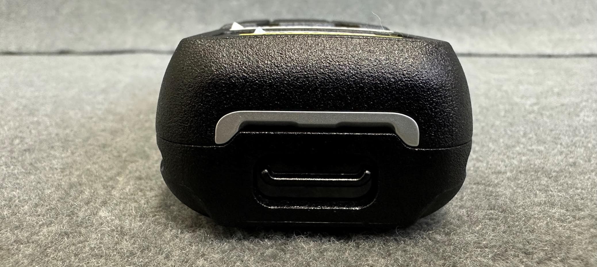 Portable Transceiver - FCC ID CASTPJHGB - Tait International Limited