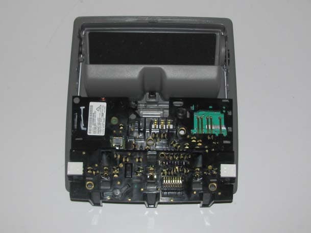 Universal Garage Door Opener Transmitter - FCC ID CB2281AHL4 - Johnson Controls Interiors L.L.C.