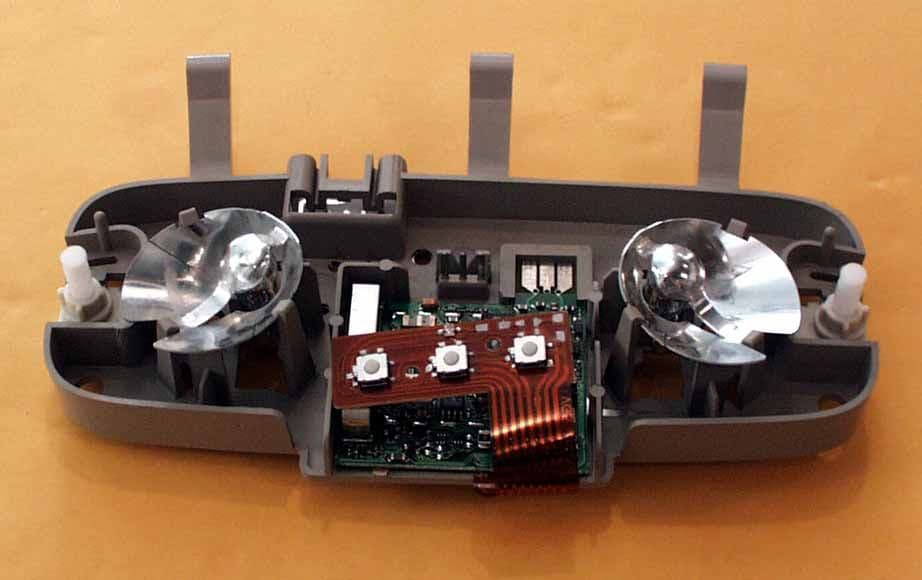Universal Garage Door Opener - FCC ID CB2300NHL3 - Johnson Controls Interiors L.L.C.