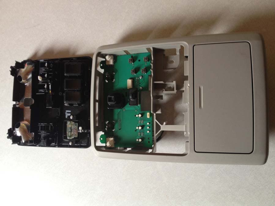 Universal Garage Door Opener w/ FHSS TX - FCC ID CB2775AHL5 - Johnson Controls Interiors L.L.C. (3)