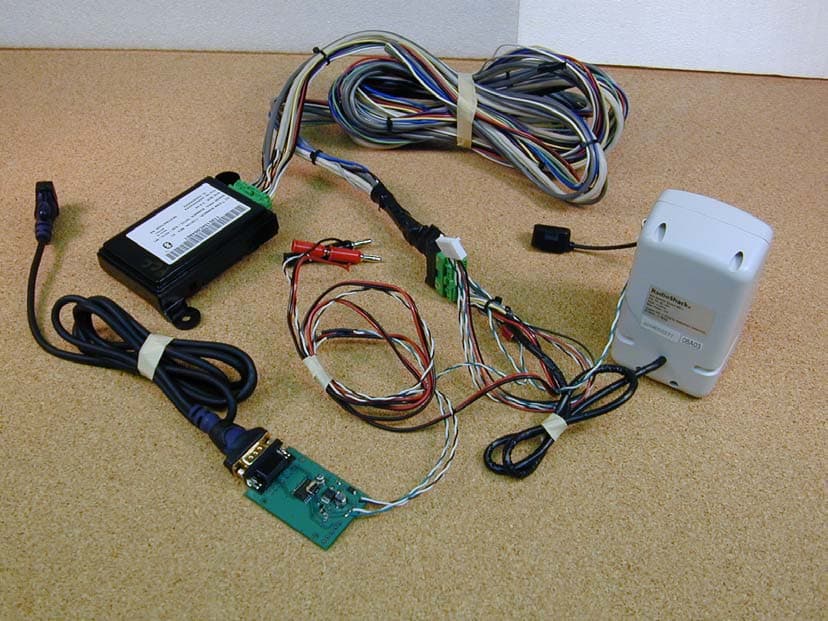 Automotive Bluetooth Hands-Free Interface - FCC ID CB2BLUEC05 - Johnson Controls Interiors L.L.C.