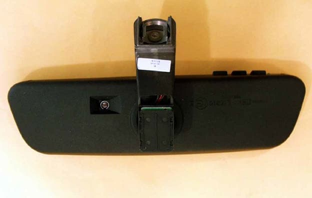Universal Garage Door Opener - FCC ID CB2BMWHL3 - Johnson Controls Interiors L.L.C. (4)