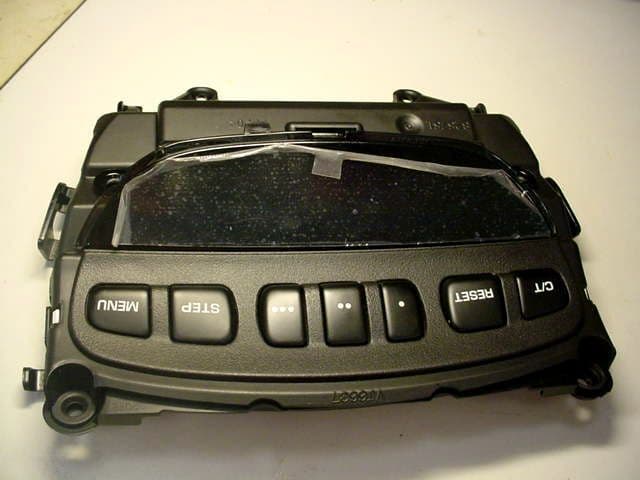 Universal Garage Door Opener - FCC ID CB2DREVICHL3 - Johnson Controls Interiors L.L.C.