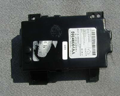Universal Garage Door Opener - FCC ID CB2DSHL4 - Johnson Controls Interiors L.L.C.