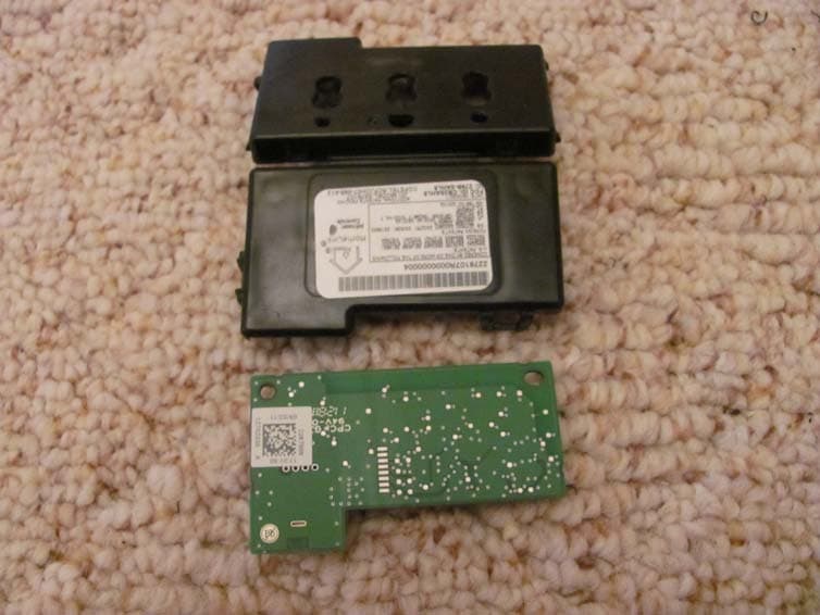 Universal Garage Door Opener Transmitter - FCC ID CB2SAHL5 - Johnson Controls Interiors L.L.C. (2)