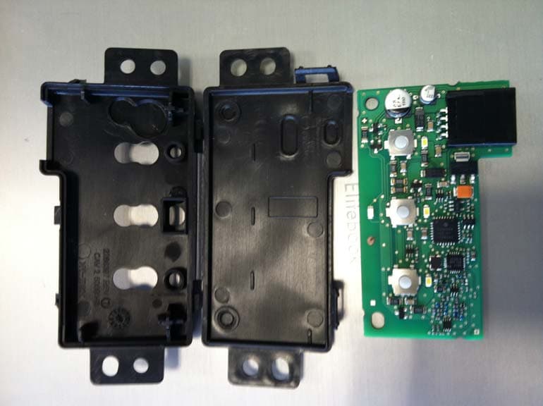 HomeLink V Transmitter - FCC ID CB2SAHL5B - Johnson Controls Interiors L.L.C.