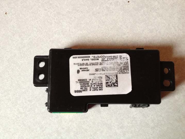 Universal Garage Door Opener Transmitter w/ FHSS Transmitter - FCC ID CB2SAHL5C - Johnson Controls Interiors L.L.C.