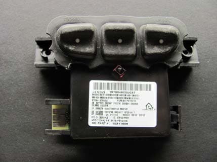 SATBHL4 Universal Garage Door Opener - FCC ID CB2SATBHL4 - Johnson Controls Interiors L.L.C.