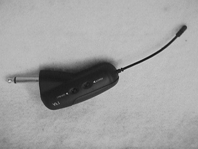 Airline UHF Wireless System - FCC ID CCRAG1M - Sam Ash Music Corporation (3)