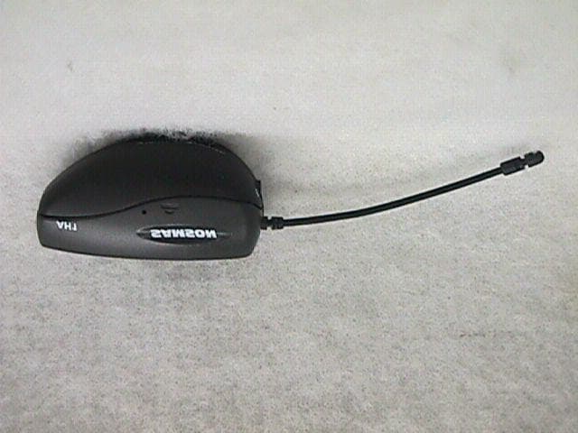 Airline UHF Wireless System - FCC ID CCRAH1M - Sam Ash Music Corporation (2)